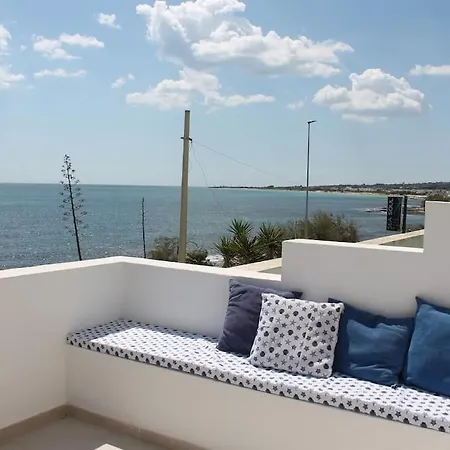 Casa Fronte Mare A 2 Tatil Evi *