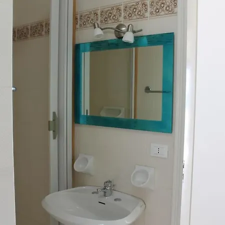 Prázdninový dům Casa Fronte Mare A 2 *