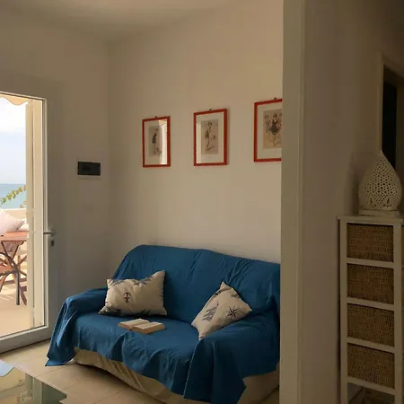 Casa Fronte Mare A 2 *